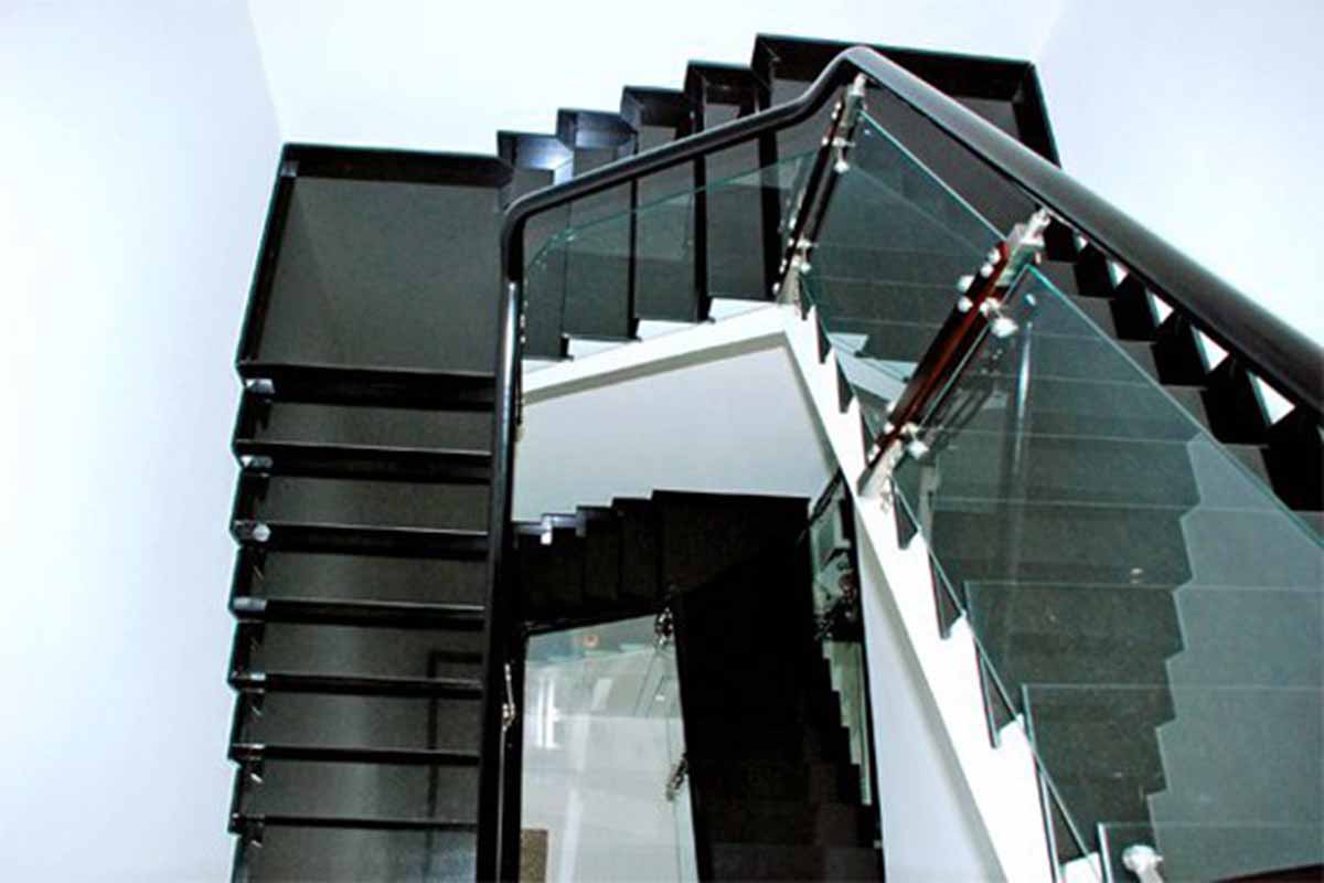 Cầu thang trong nhà ở thế nào là đạt tiêu chuẩn? Ảnh 4